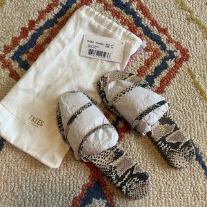 Tkees Gemma Slide - Sand Snake - Size 7 (FITS LIKE A SIZE 6)